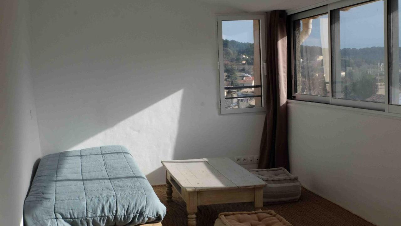 Appartement De Charme - Parc Du Luberon Cadenet Eksteriør bilde
